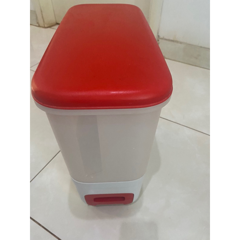 Preloved Tupperware Tempat Beras 10kg