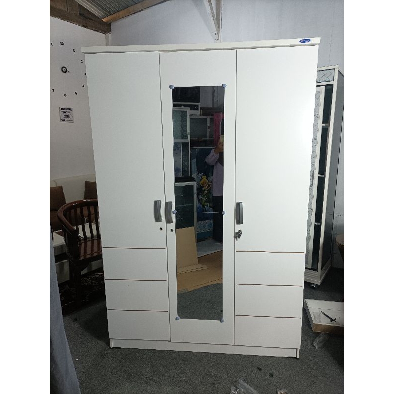 LemariPartikel3pintu