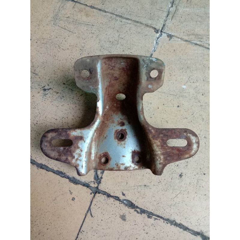 Pangkon Lampu Belakang Stoplamp Yamaha L2G Original