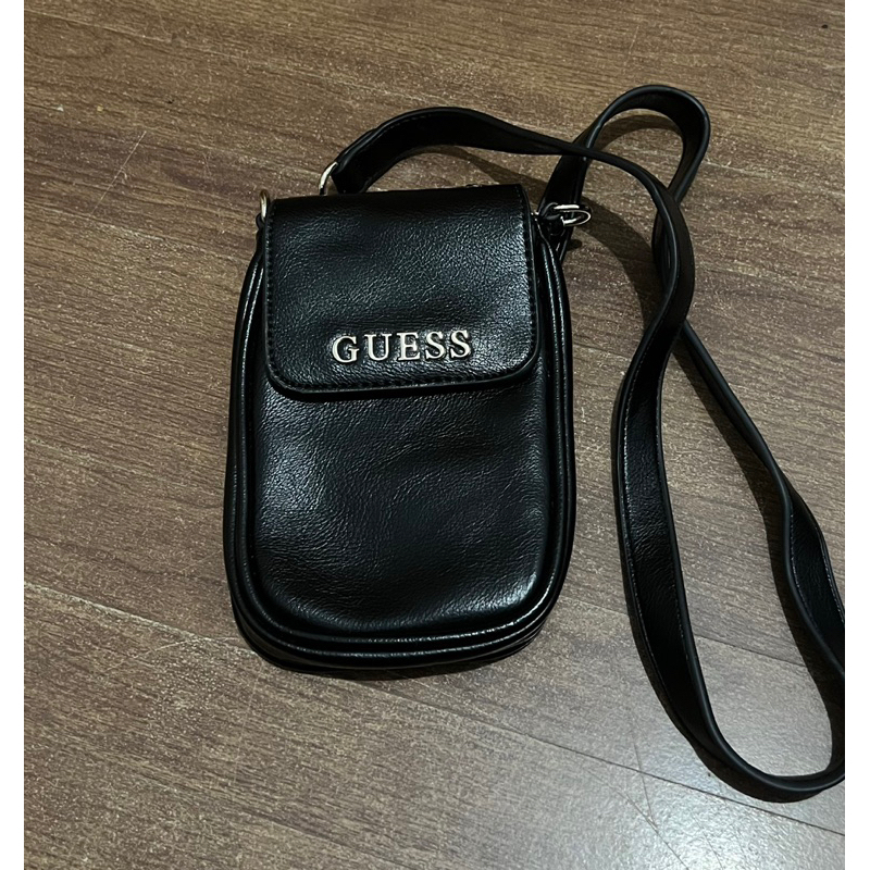 Tas Hp merk GUESS
