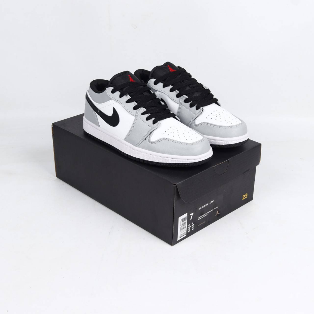 SEPATU NIKE AIR JORDAN 1 LOW LIGHT SMOKE GREY