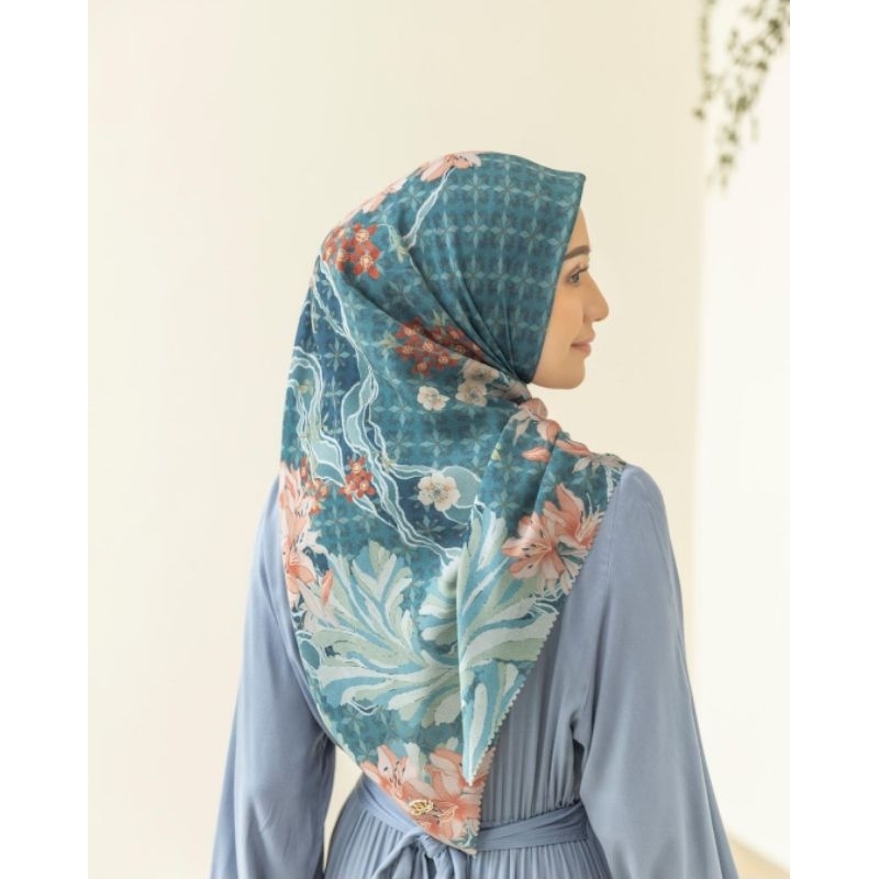 La Carta Scarf Original By Heaven Lights X Mega Iskanti