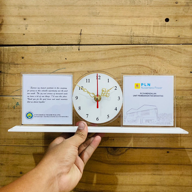 

Jam Duduk Custom Plakat Untuk Magang PKL Bonus Box Kado dan Pita