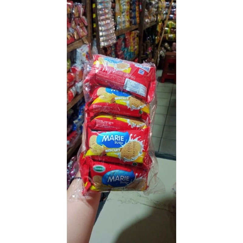 

Biskuit Marie Susu isi 10pcs × 28gr