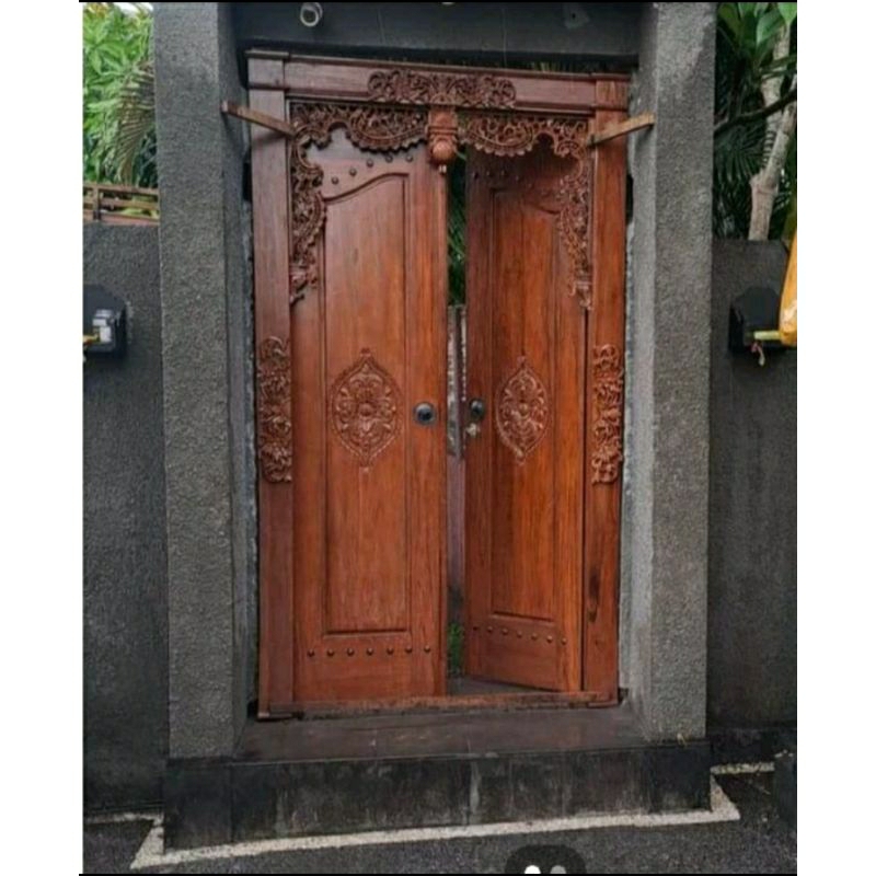 Pintu kusen minimalis kayu jati ukir Jepara
