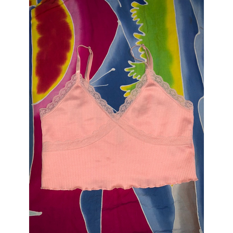 tanktop hnm lace v neck crop top warna peach
