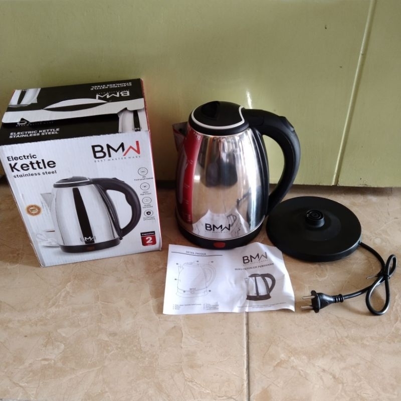 Electric Kettle/ Teko Listrik Stainless 2 Liter BMW