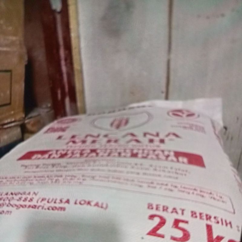

TEPUNG TERIGU LENCANA MERAH ( 1 KARUNG ) @ 25 KILOGRAM