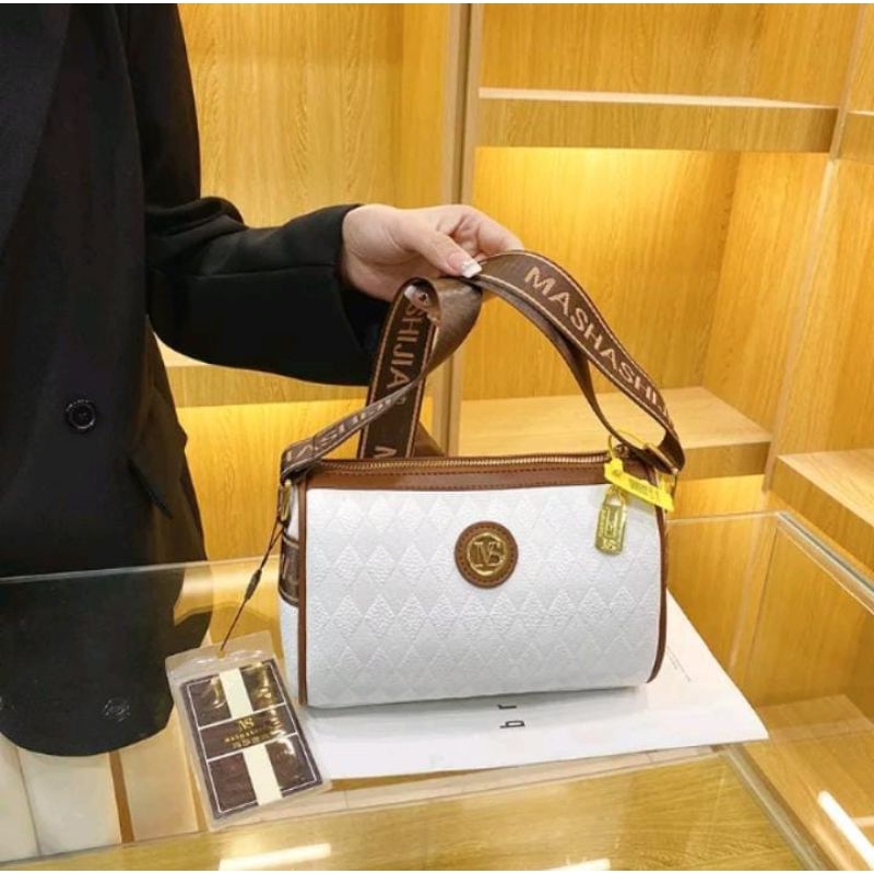 Tas wanita cantik impor bahan PU sintetis kualitas bagus murah