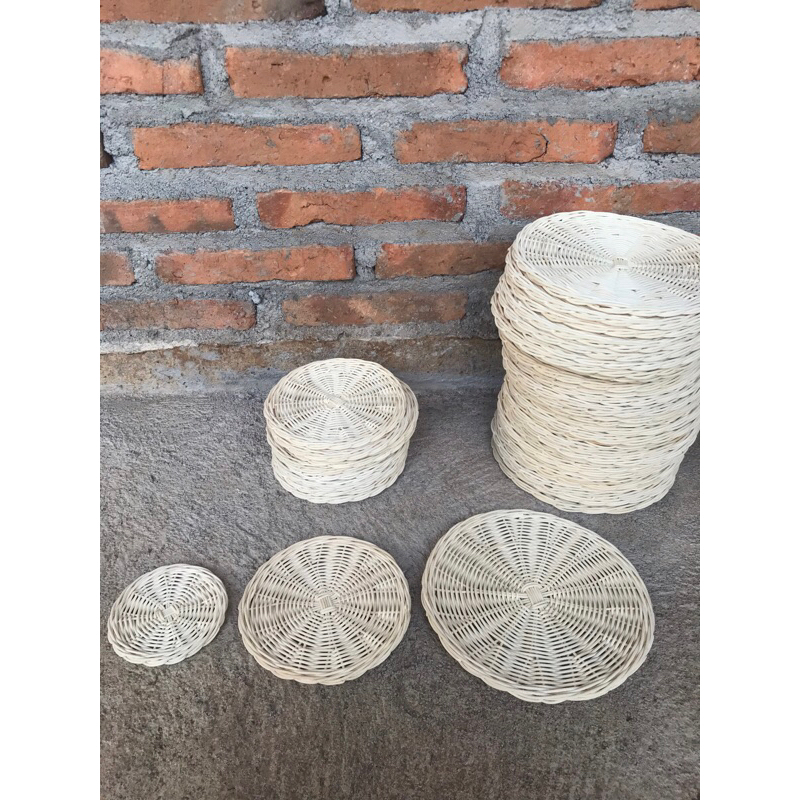 Tatakan anyaman rotan bulat