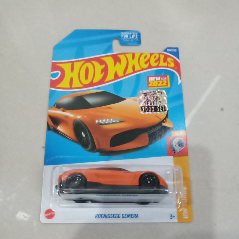 koenigsegg gemera hotwheels oranye