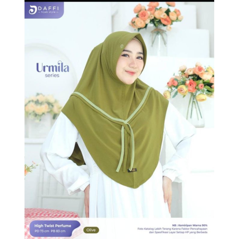 Daffi Urmila hijab style