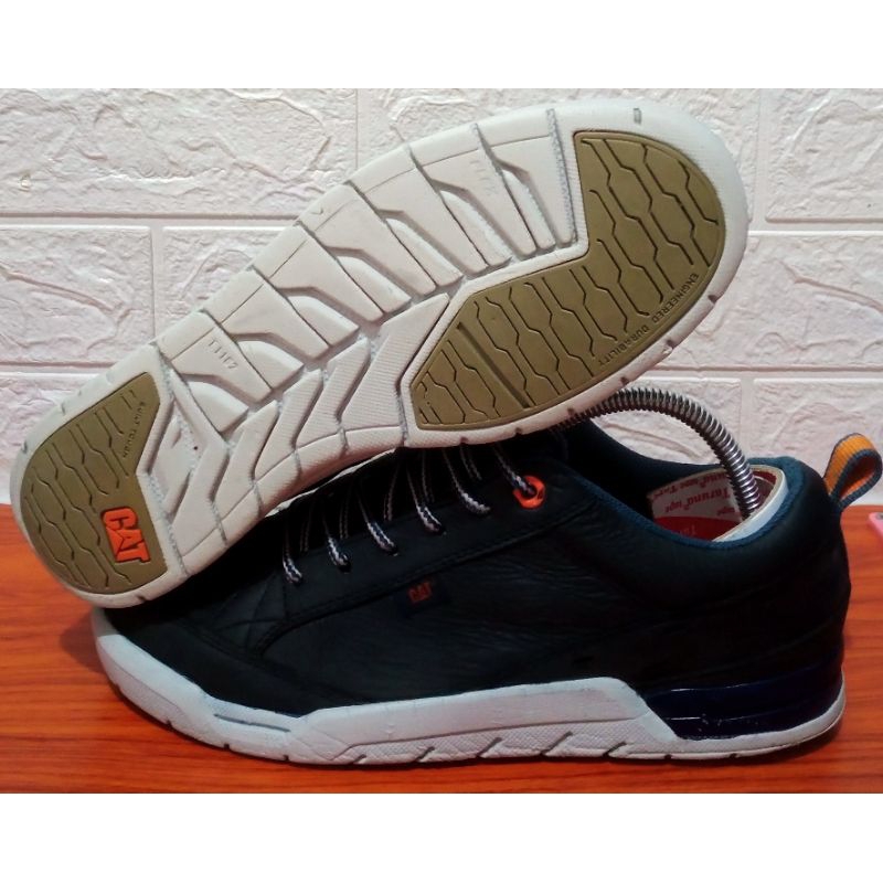 Sepatu pria dan wanita Caterpillar navy Original