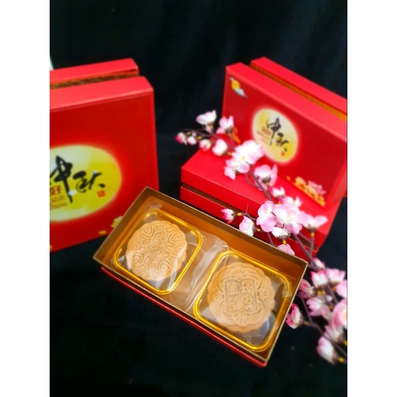 

Mooncake/ Kue Bulan Wulan Mas 150gr Premium Box isi 2