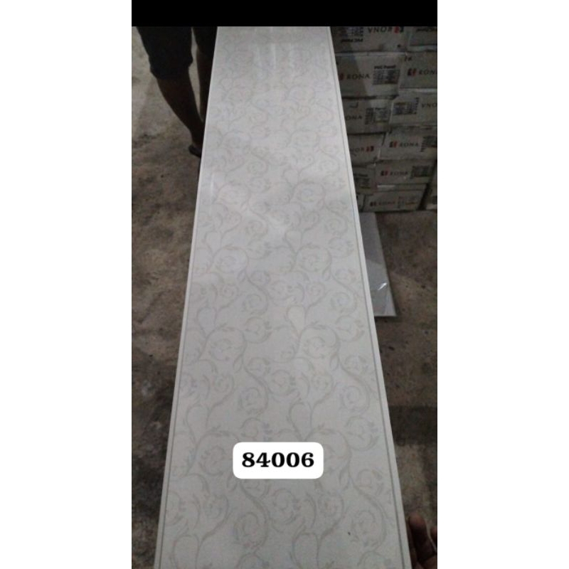 plafon PVC Panjang 6 meter.