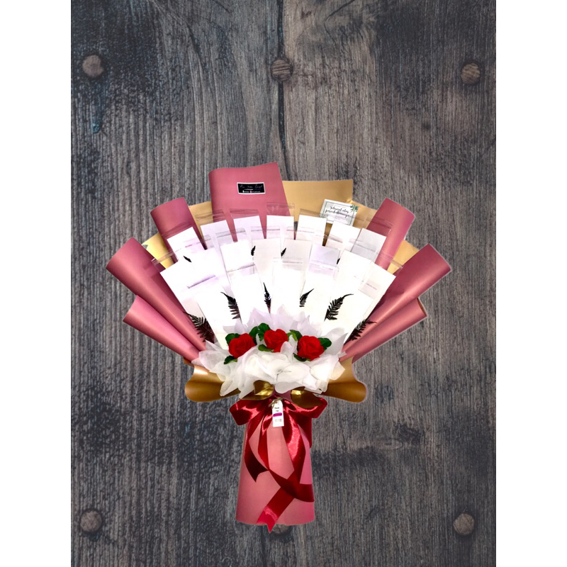 

buket uang kosong 20 Lembar + kartu ucapan + kardus