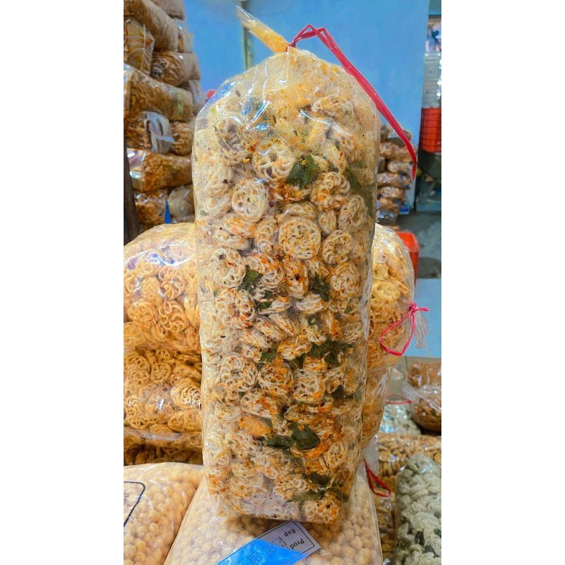 

KERUPUK SEBLAK VIRALMANG RAFEL/SEBLAK PEDAS DAUN JERUK 500GR