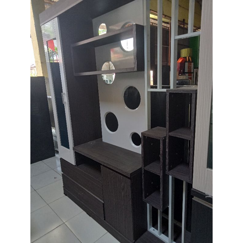 PENYEKAT RUANGAN SIANTANO