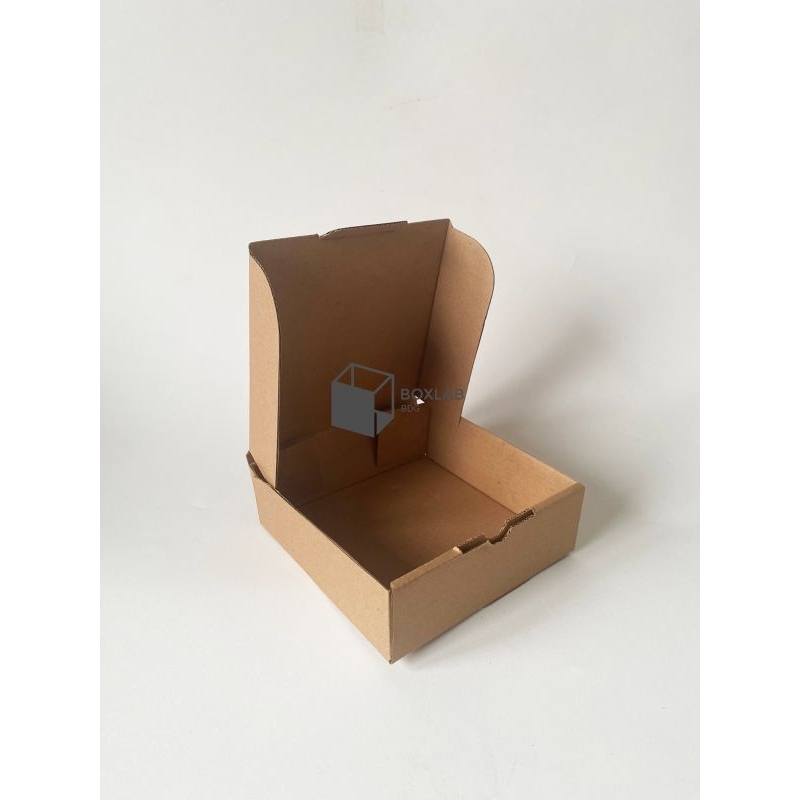 

Box 15x15x5 cm, Box Corrugated, Dus Packaging Kardus, Die Cut DC 10105