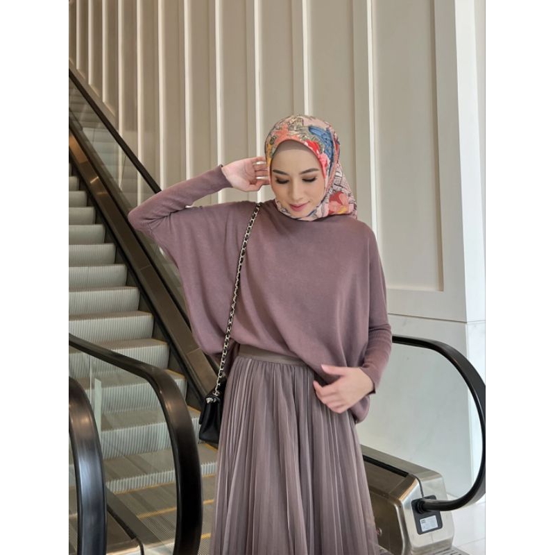 Batwing Sweater GONEGANI