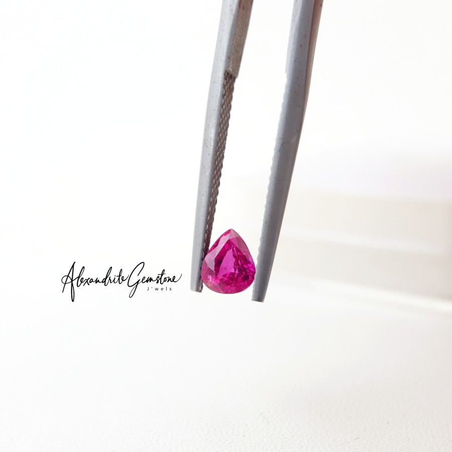 AG Jewellery R0922002 - Natural Ruby Pear 0.85crt Srilanka No Heat