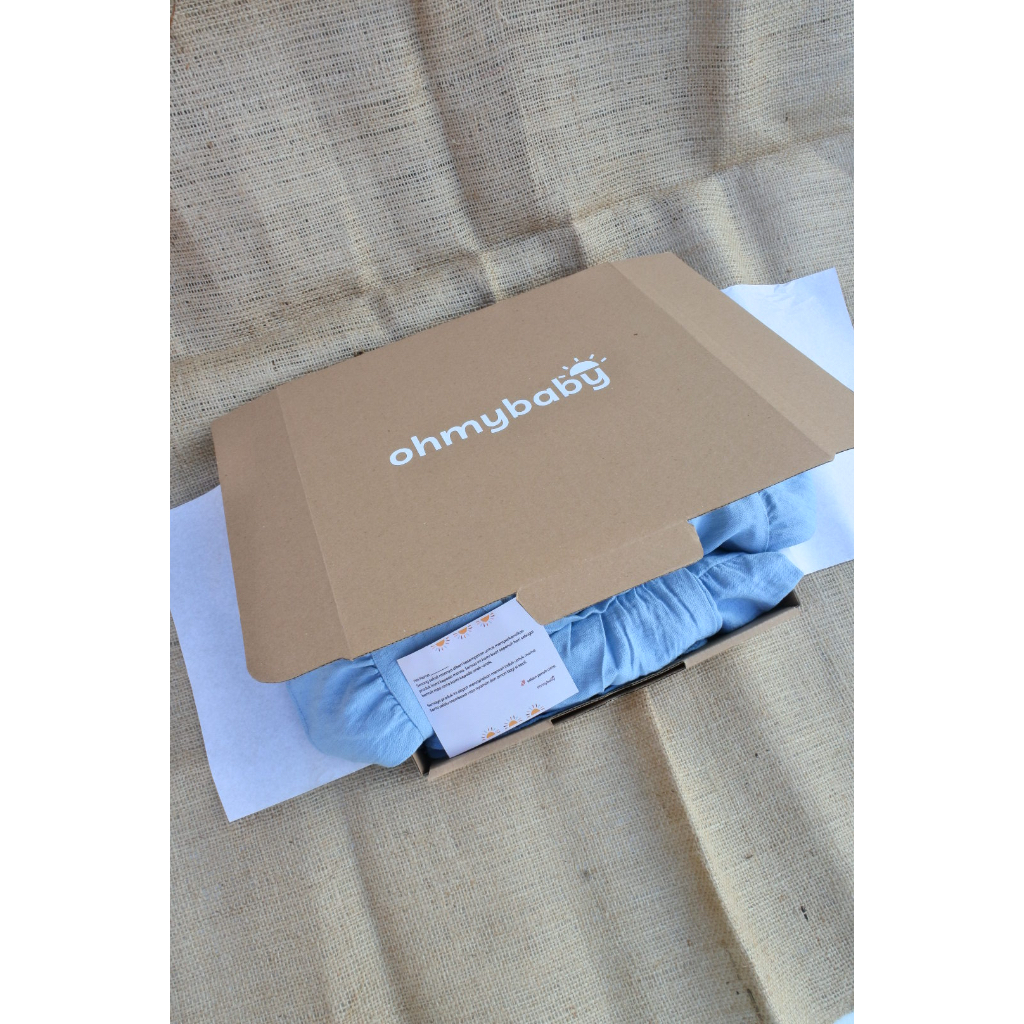 

ohmybaby GIFT BOX (free greetings card)