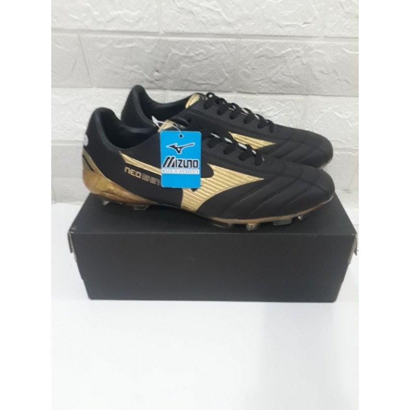 Sepatu bola mizuno sepatu sepak bola prai lapangan besar / sepatu bola mizuno