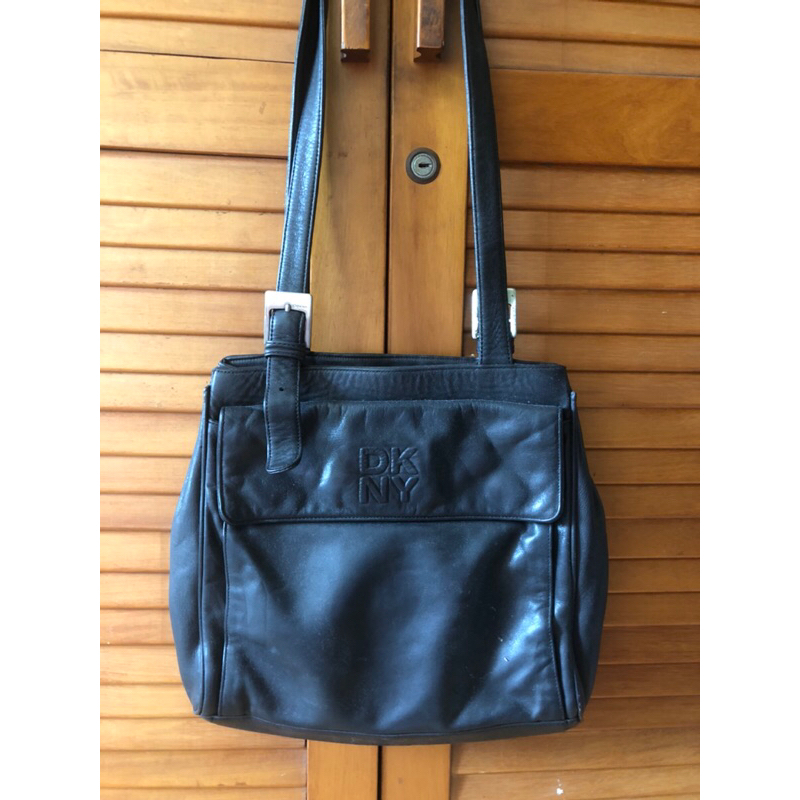PRELOVED TAS DKNY KULIT HITAM