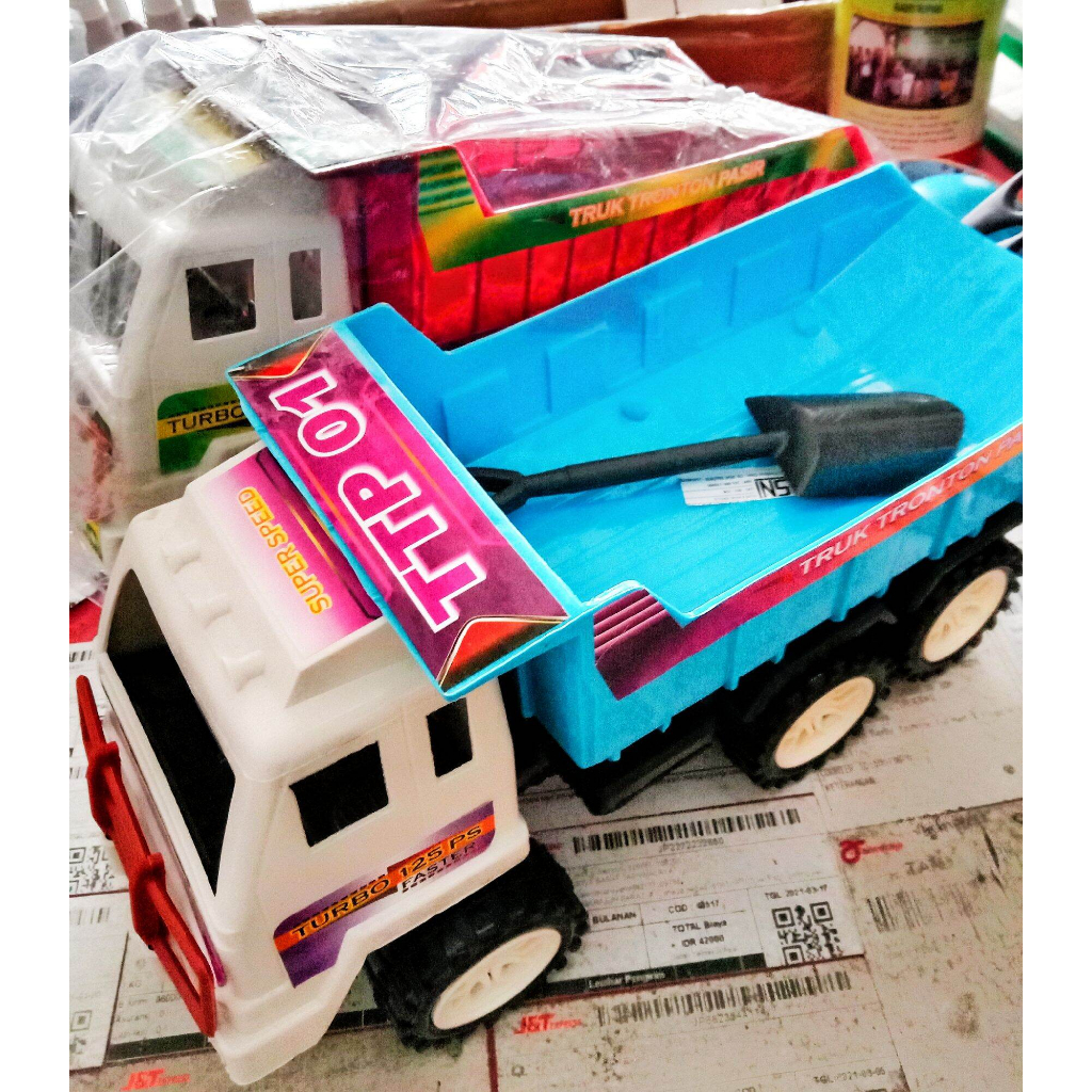 MAINAN TRUCK PASIR FREE SEKROP WARNA WARNI TTP01