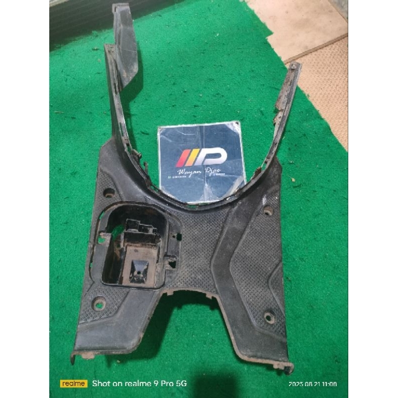 Dek pijakan kaki Honda beat fi 2013-2015 original bekas copotan motor