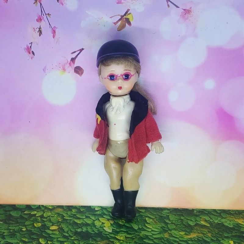 Preloved boneka madame alexander rare doll