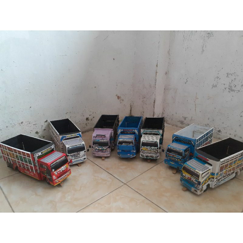 miniatur truk oleng harga murah,panjang 35 bonus stiker truk satu