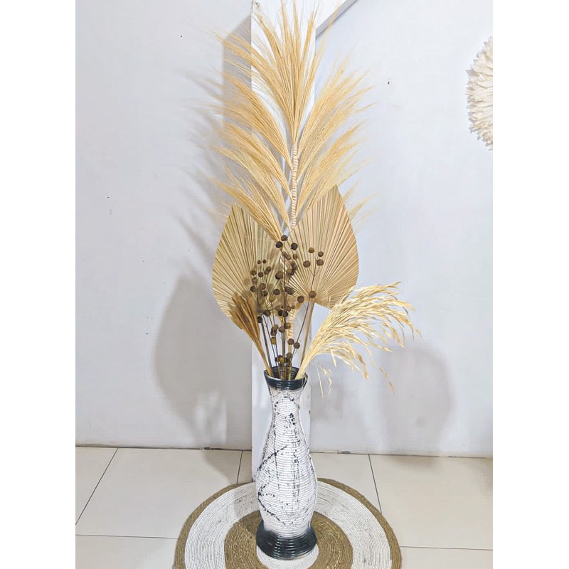 PAKET HEMAT DAN VAS ROTAN 50CMPAMPAS+DAUN PALEM KERING+BUNGA KERING+FREE PINUS TANGKAI/HAMPERS/BUNGA