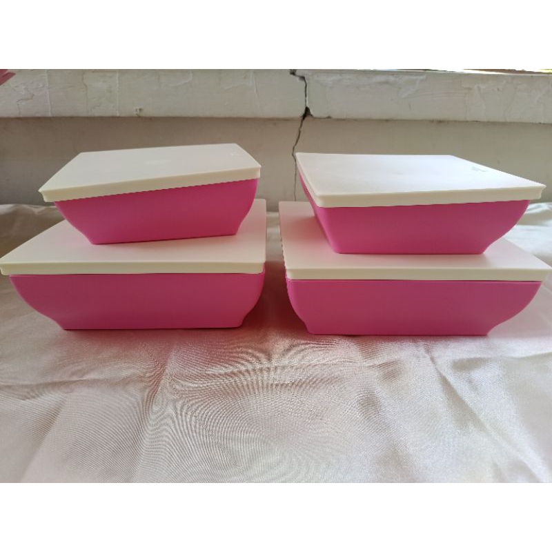 Ichigo Set Tupperware