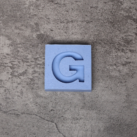 CERITA RESIN - Molding Cetakan Resin Silikon Huruf per Abjad (biru)