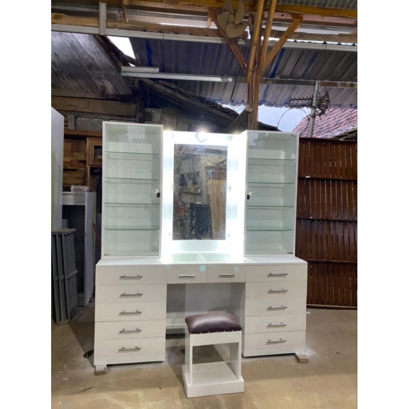 MEJA RIAS LAMPU KAYU JATI FINIS DUCO