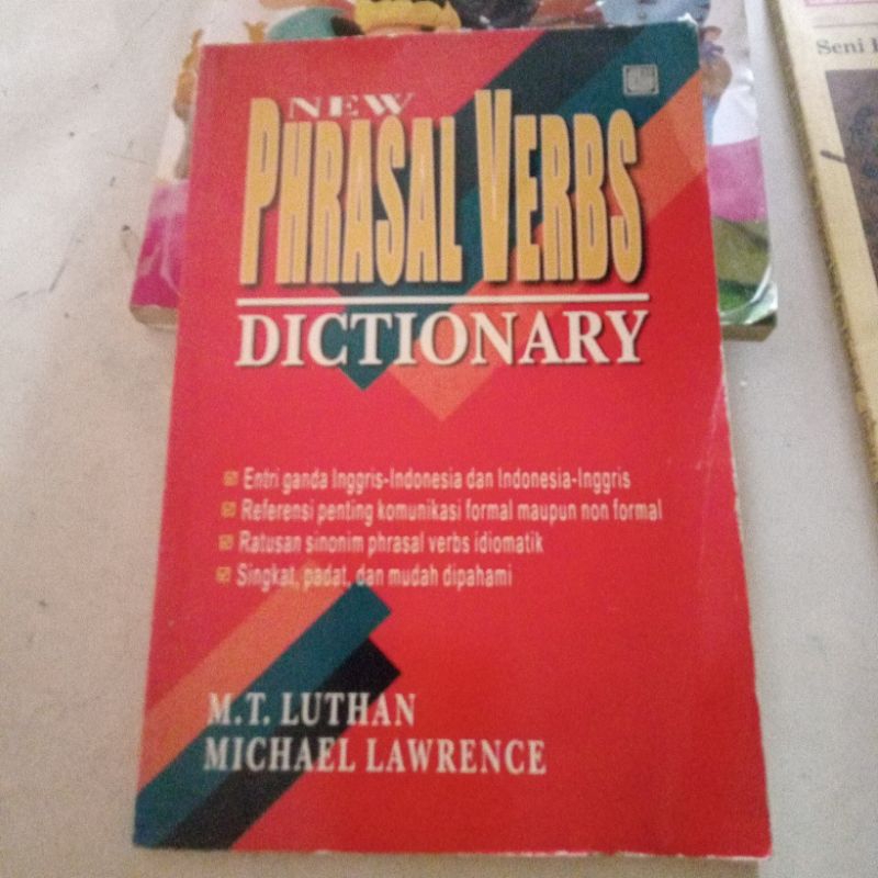 Buku ori New Phrasal Verbs,Dictionary