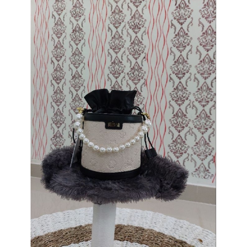 tas tabung import suivea putih