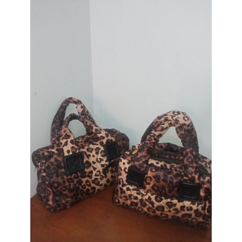 set hand bag The Van like new