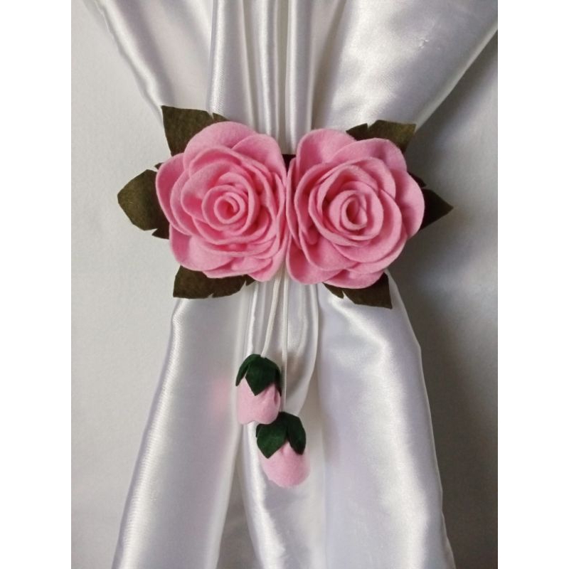 Ikat gorden bunga mawar