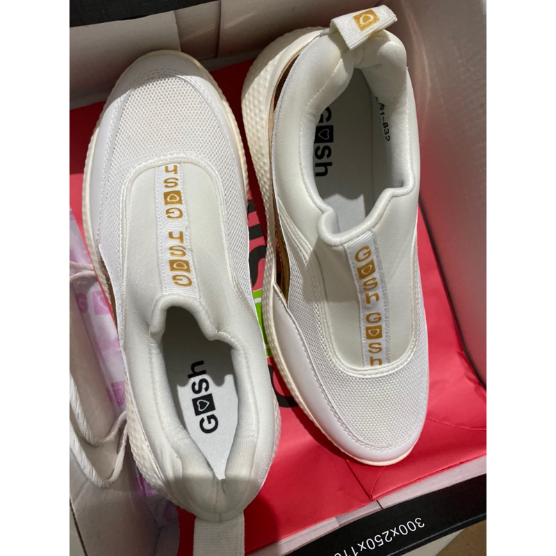 Sepatu Gosh Shoes warna Putih white ukuran 36
