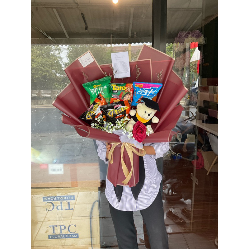 

Buket Ciki Buket Snack Buket Cemilan Buket Wisuda Snack Bouquet