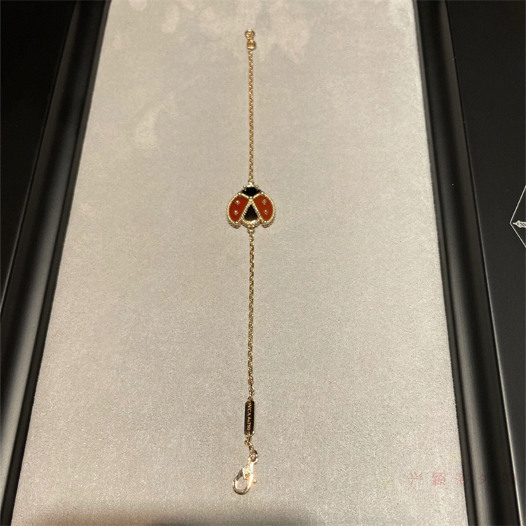 Gelang  Emas  Vca Van Cleef & Arpels Ladybug Fashion Accessories 18K