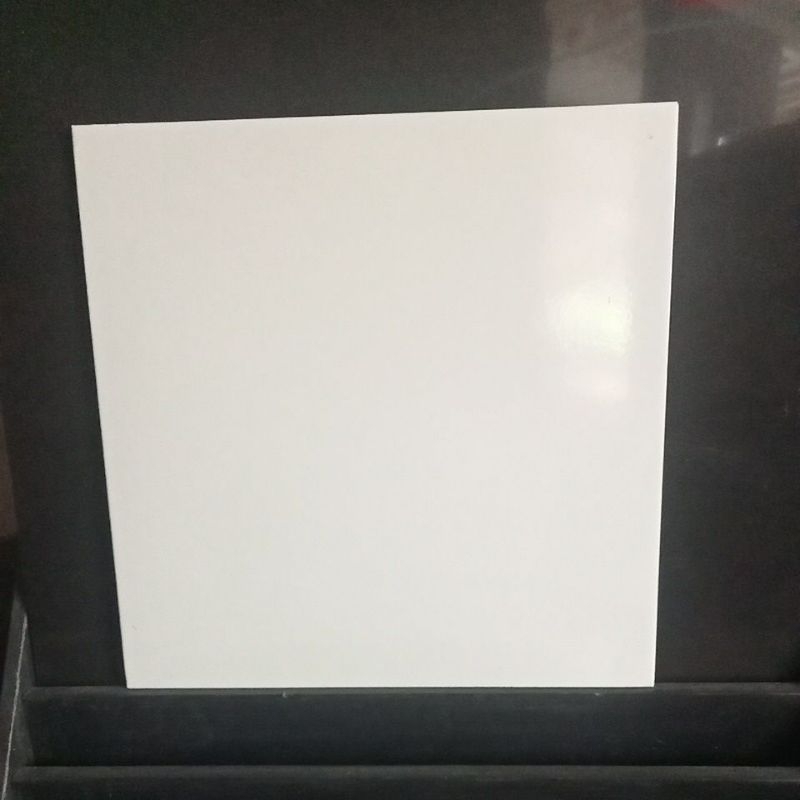 keramik lantai putih polos 40x40