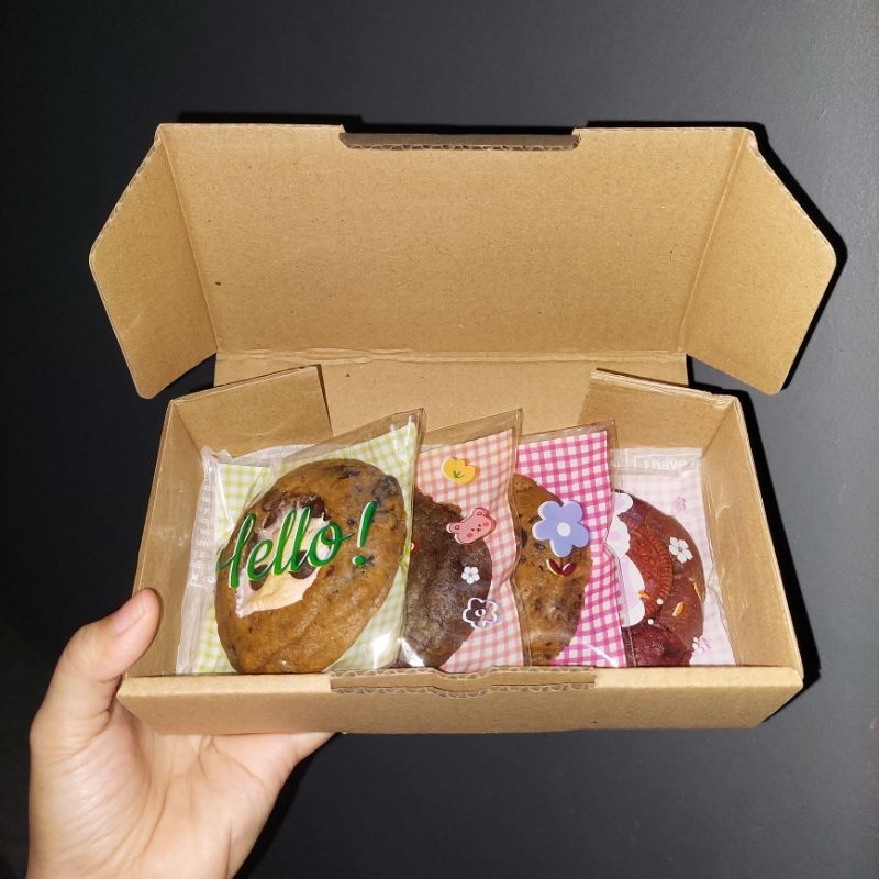 

box of 4 mix
