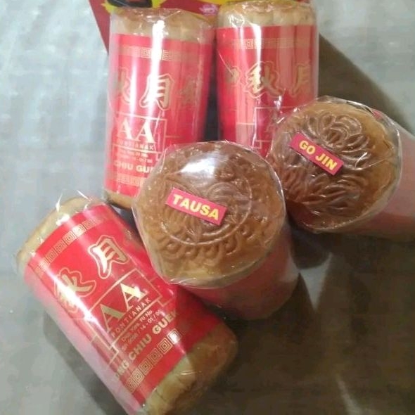 

Tong Chiu Guek Pia / Kue Bulan Pontianak / Mooncake / Makaupia / Moon cake / Tiong chiu gwee pia