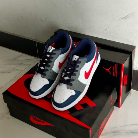 Sepatu Sneakers junior pria wanita nike air jordan low bonus kaos kaki