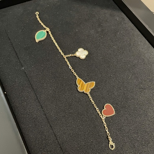 Van Cleef 8K Gold White Fritillaria Four Leaf Grass Butterfly Love Bracelet