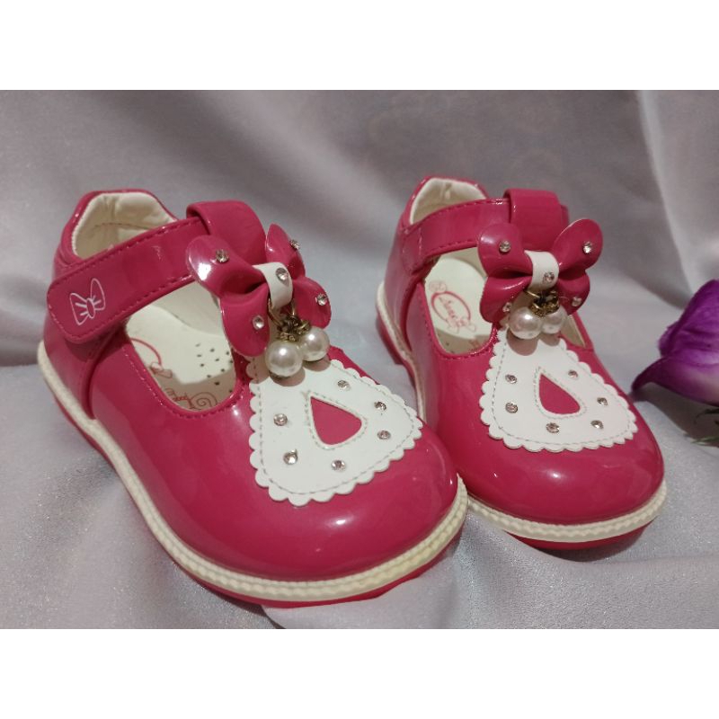 Sepatu DANS anak Preloved like New