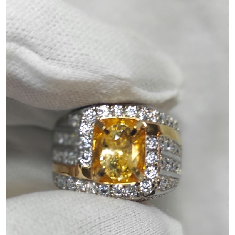 Yellow sapphire srilanka 2,47ct, no treatment, memo GRI